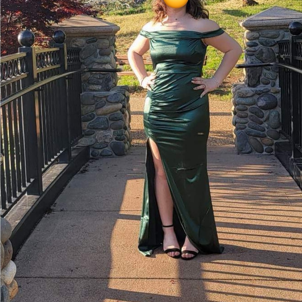 emerald green prom dress
